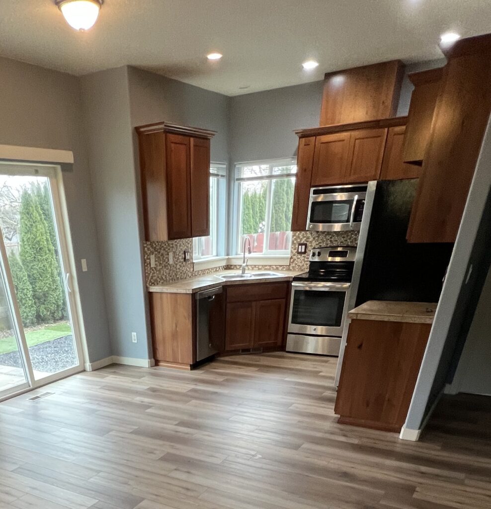 New LVP flooring, stainless steel appliances, counters and cabinets in Pleasant Hill, OR. 