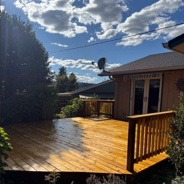 Cedar decking that was stained and sealed in Eugene, Oregon.